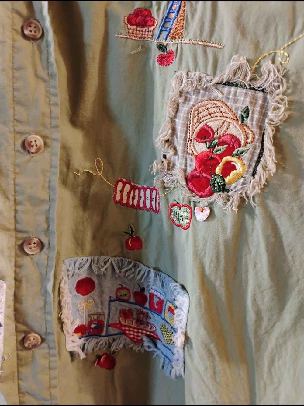 Bobbie Brooks Green Long Sleeve Button-Up Shirt with Red Appliqué Fruit-vintage